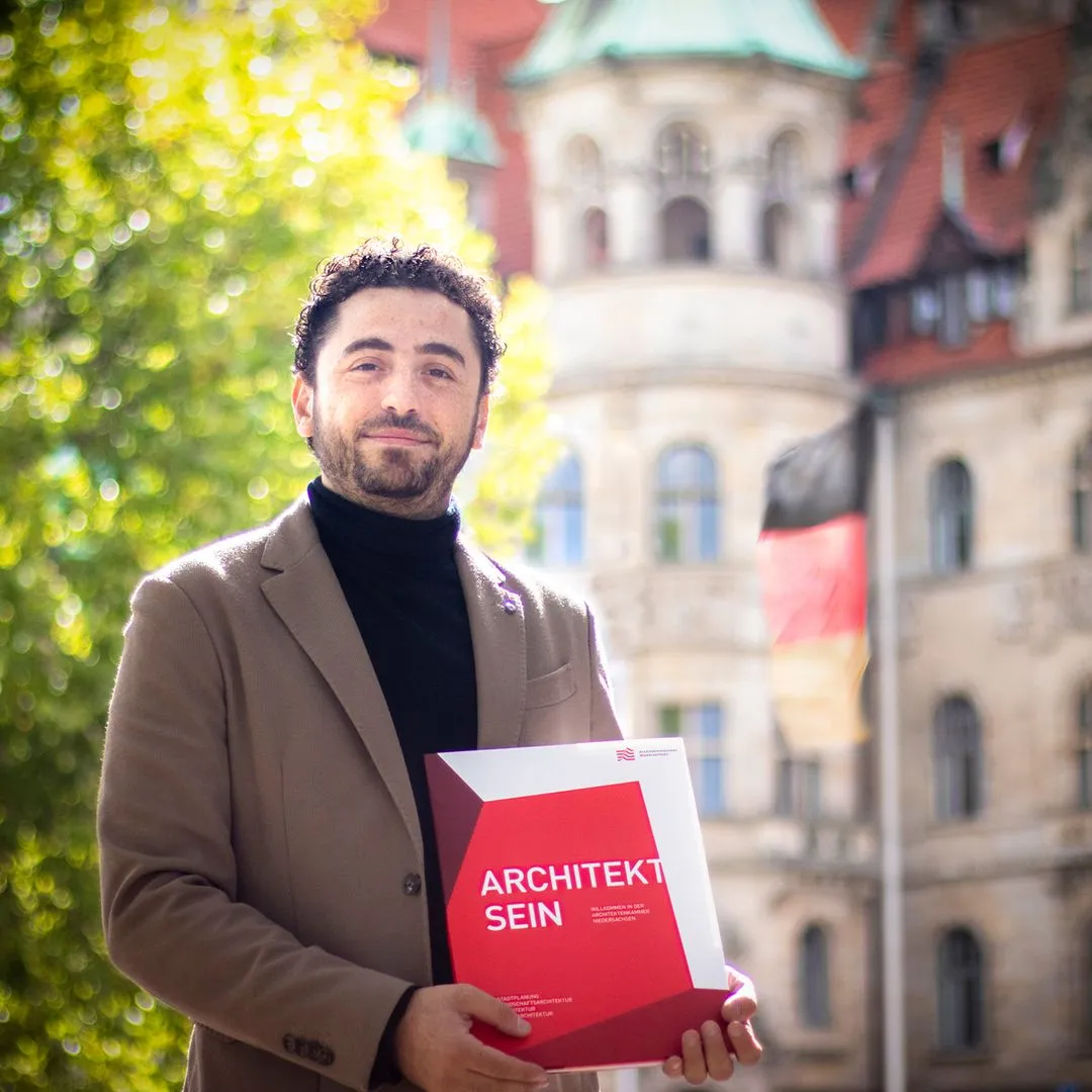 Maher daboul becoming Architect
اعتماد ماهر دعبول كمهندس معتمد في ألمانيا