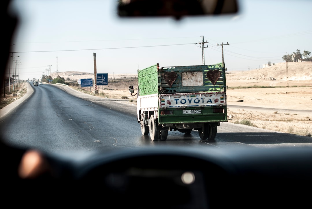 صيانة وإعادة تأهيل أوتوستراد حمص-حلب ووصلة سراقب-إدلب
