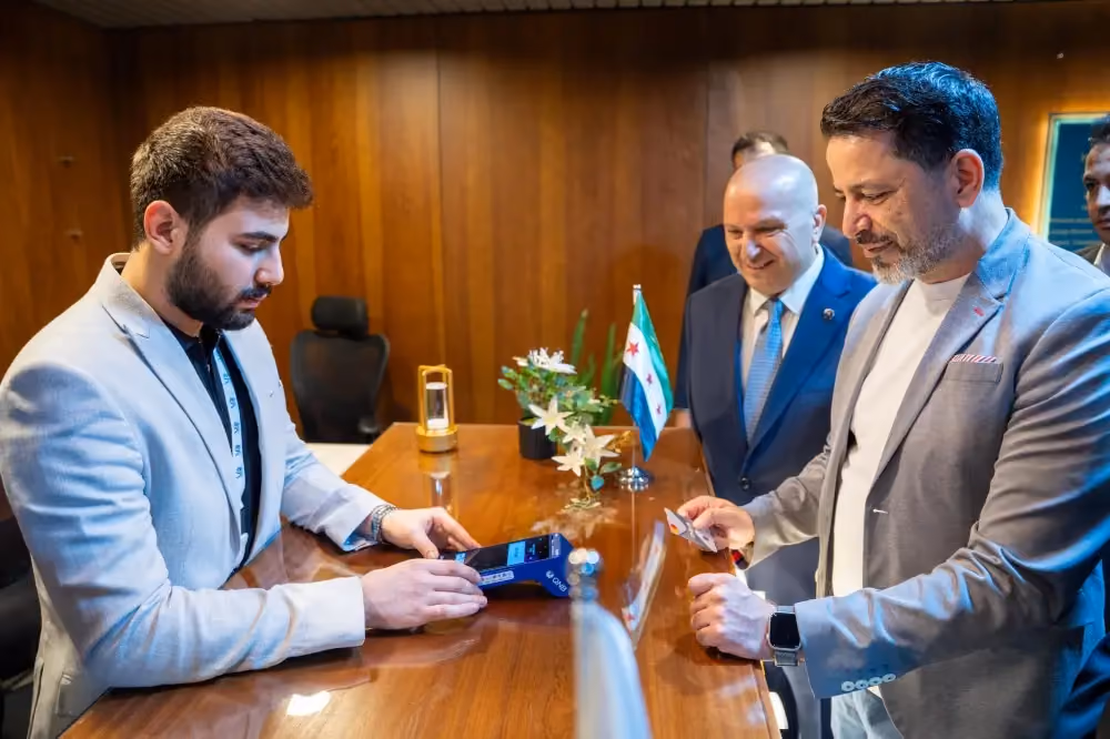 سوريا تبدأ تجربة البطاقات المصرفية العالمية